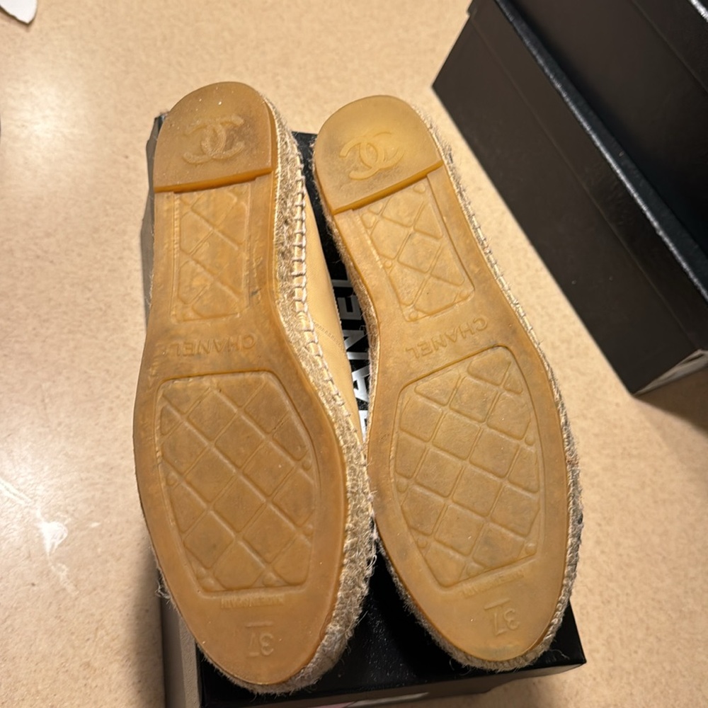 Chanel beige/black espadrilles AUTHENTIC - Picture 2 of 6